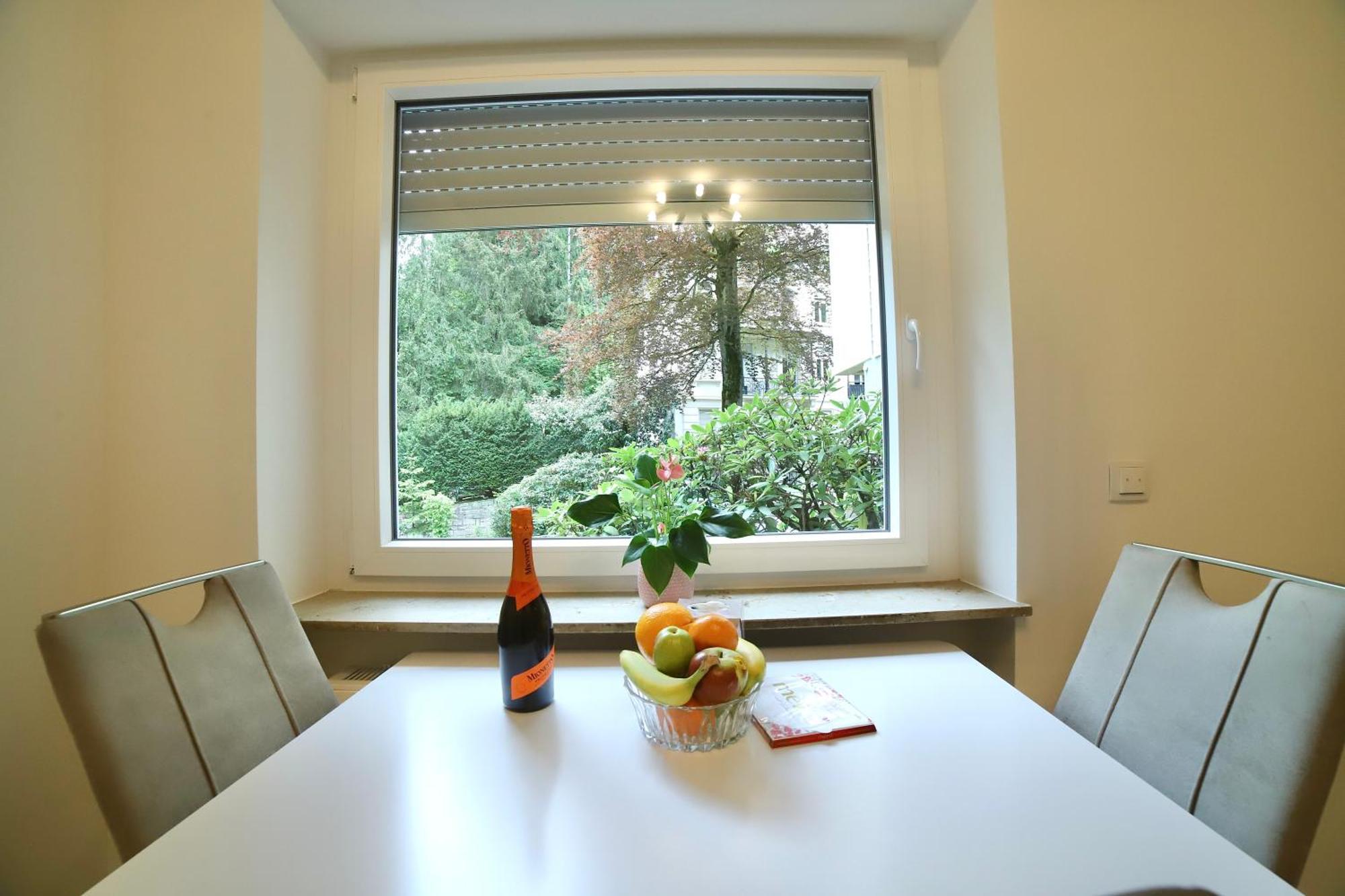Exsklusiv Apartment Im Mittelpunkt Baden-Baden Exteriör bild